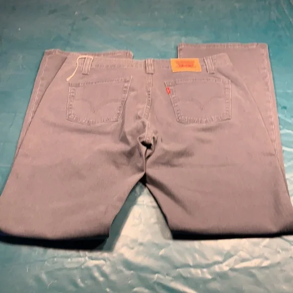 NWOT Gray Levi’s Downtowner Midrise Stretch Boot Cut Jeans - Picture 5 of 7